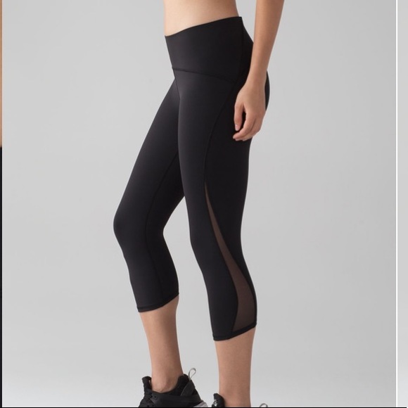 **SOLD**Lululemon capri leggings - Picture 6 of 6